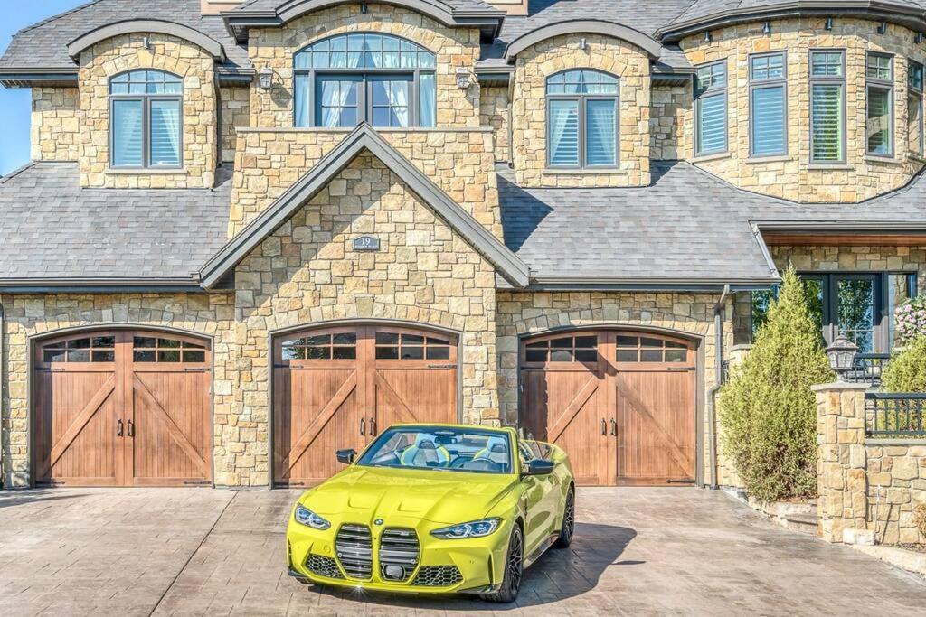 French Chateau W/Swim Spa & Theatre: 11,700 Sqft Calgary Extérieur photo